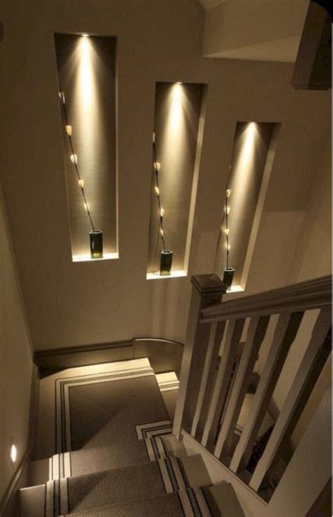 اضاءة سقف الدرج